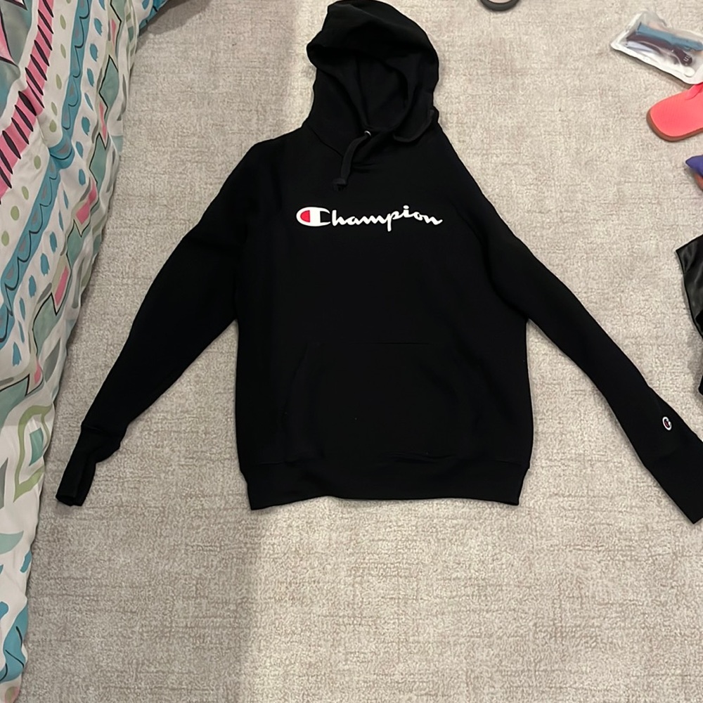 CHAMPION SWEATSHIRT with adjustable straps and hood. can fit women s-m mens m-l!